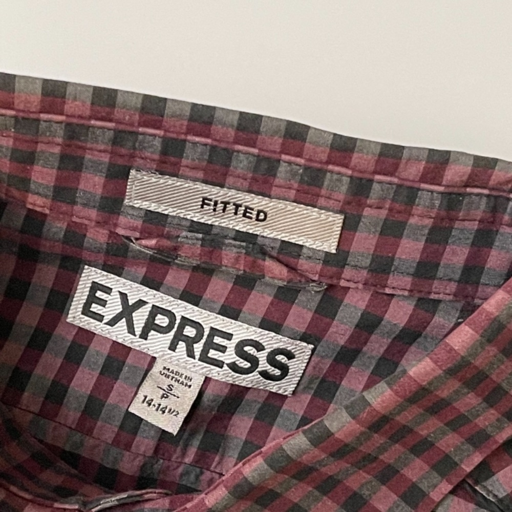 Express Fitted Button Up - image 4